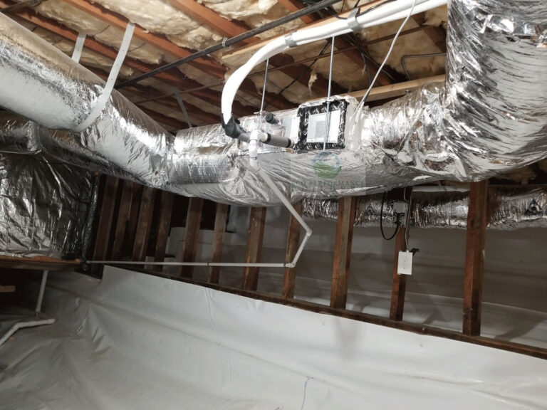 Insulated ducting above an encapsulated crawlspace